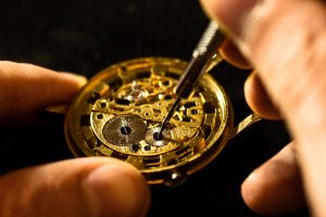 ロレックスの腕時計のオーバーホール・修理依頼方法を解説｜依頼する場合の注意点も紹介