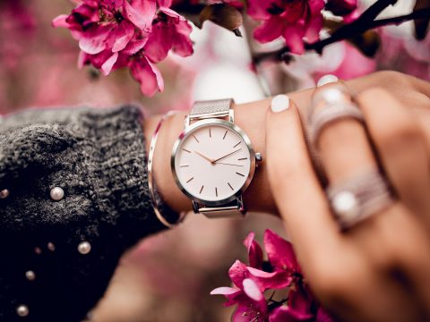 ヴァシュロン・コンスタンタンの腕時計パトリモニーはなぜ高い？安く手に入れるコツも解説