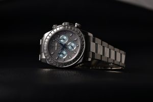 ロレックス「デイトナ」幻の3モデルを徹底解説｜レインボー・アイスブルー・サコが放つ圧倒的存在感